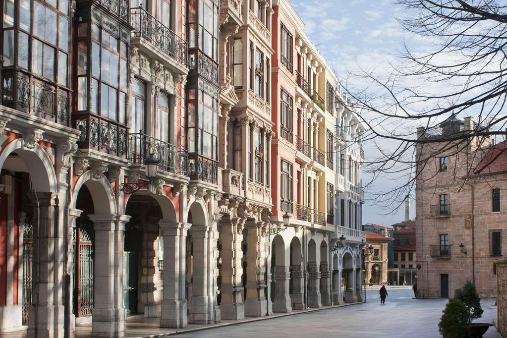 Palacio De Aviles Affiliated By Melia Esterno foto The University of Navarra